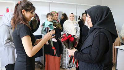 Anneler Günü’nde kadın kursiyerlere vefa
