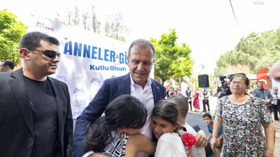 Mersin Belediyesi'nden Anneler Günü etkinliği! Ortaya renkli görüntüler çıktı