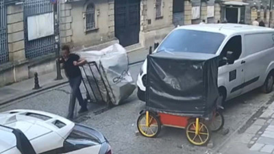 İstanbul’da 200 bin dolarlık hata: Polisler harekete geçti