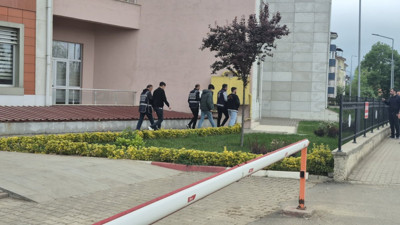 Sahte polislerin vurgununu gerçek polisler engelledi