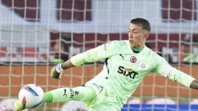 Trabzonspor- Galatasaray maçında ortalığı karıştıran pozisyon