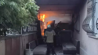 Öğrenci yurdunda yangın! 3 öğrenci zehirlendi