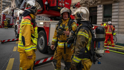 İsviçre'de korkutan yangın: 15 kişi tahliye edildi