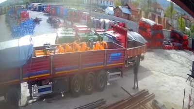 Park halindeki kamyonetten beklenmedik hamle