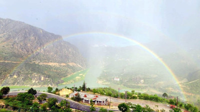 Erzincan'da gökkuşağı görsel şölen oluşturdu! Bakan bir daha baktı