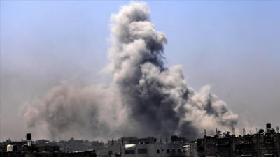 İsrail'in Gazze'de okulu bombalaması sonucu 15 kişi öldü