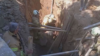 İstanbul'da göçük! Mahsur kalanlar var