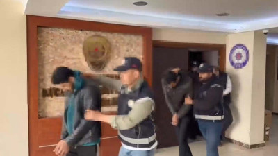 İstanbul’da sahte belge şebekesi çökertildi: Yüzlerce evrak ele geçirildi!