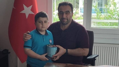 Minik yürekten duygulandıran bağış