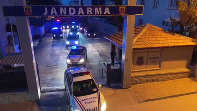 Dolandırıcılara 18 ilde baskın! 102 şüpheli kıskıvrak yakalandı