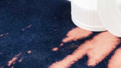 Kıyafetlerdeki Çamaşır Suyu Lekesini Silgi Gibi Yok Eden Mucize Yöntem!