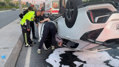 Beylikdüzü’nde feci kaza! Araç takla attı yaralılar var