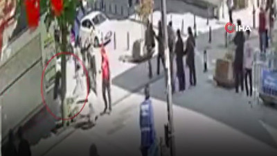 Binadan kopan beton parçaları kadının kafasına düştü