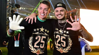 Galatasaray yeni sezonu bekleyemedi! 5 yıldızlı formalar satışa sunuldu