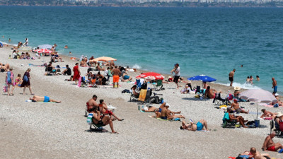 Sıcak havayı fırsat bilenler sahile koştu