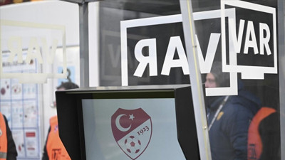 VAR kayıtları açıklandı: Şampiyonluk maçının kararlarındaki konuşmalar