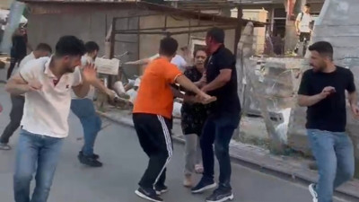 Taşlı sopalı kavga kamerada: 6 yaralı