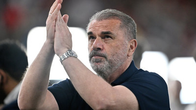 Topun ağzındaki Postecoglou tarihe geçti: İlkleri başardı