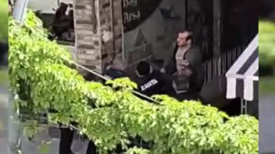 Çay ocağında zabıta kâbusu! Boğazını sıkıp darp ettiler