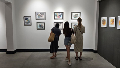 Ressam Zeynep Keklik'in 'Düşsel Yolculuklar'ı Ada Modern'de