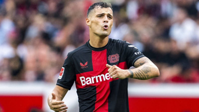 Galatasaray'ı üzecek açıklama; Xhaka resmen duyurdu