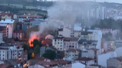 Bilecik'te korkutan yangın! Dumanlar gökyüzünü sardı