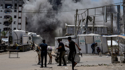 İsrail Gazze'de hastane vurmaya devam ediyor!