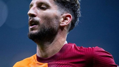 Mertens Galatasaray'a bir yıllığına geldi üç yıl oynadı