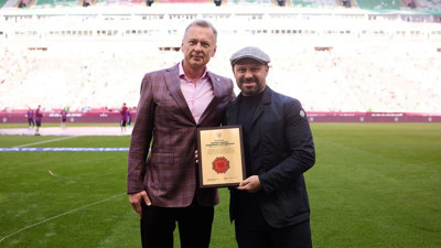 Gökdeniz Karadeniz'e Rusya'dan büyük onur!