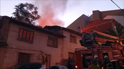 Bilecik'te ahşap evde yangın: Can kaybı yok, hasar büyük