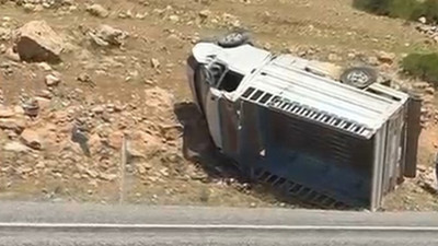 Hasankeyf yolunda kamyonet faciası