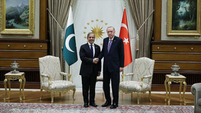 Erdoğan, Pakistan Başbakanı Şahbaz Şerif'i kabul etti