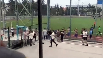Amatör maçta kavga: Ortalık savaş alanına döndü!
