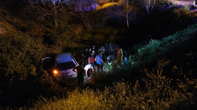 Kayseri'de otomobil, dere yatağına düştü; 5 yaralı
