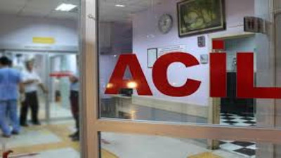 Tarım arazisine otomobil devrildi! Yaralılar var