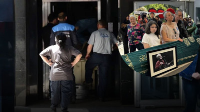 İlhan Şeşen’in cenazesinde kriz! Tabutu yarım saat asansörde mahsur kaldı