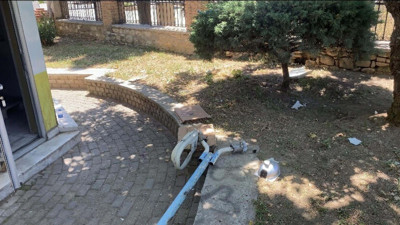 Aydın'da aydınlatma direği devrildi