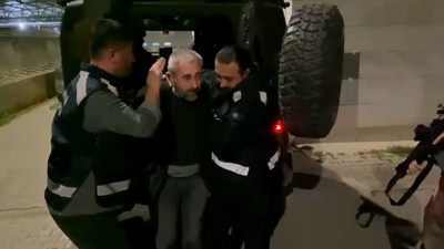 Kardeşini berberde ensesinden vurmuştu! Ağabey, yakalandı