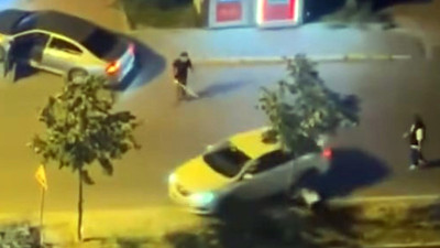 Çıldıran sürücü aracı yayanın üzerine sürdü