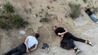 'Dur' ihtarına uymayan sürücüsünün aracından suç makineleri çıktı