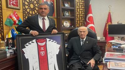 Bahçeli’ye forma sürprizi! Neşesi yerine geldi...