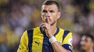 'Bosna Elması'na Süper Lig'den sürpriz talip: 1 yıl daha oynamak istiyor