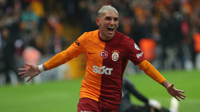 Torreira'dan transfer iddialarına yanıt: 'Keyif alıyorum'