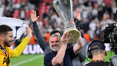 41 yıl sonra Avrupa kupası getirdi, kovulması tartışılıyor