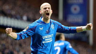 Trabzonspor’dan Beşiktaş’a transfer çalımı: Çek yıldız ile görüşmeler başladı