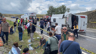 Yozgat'ta taziye dönüşü feci kaza! Çok sayıda ölü ve yaralı var