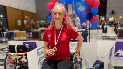 Şenay Güner'den Fransa'da çifte madalya