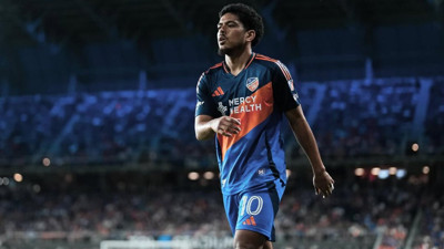 Fransız basını duyurdu: Mertens’in yerine gelecek