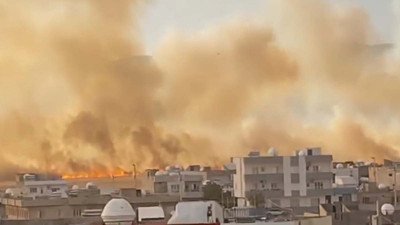 Fırtına Kızıltepe’yi vurdu! Çatılar uçtu, tarlalar yandı