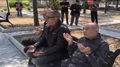 Kırşehir’de şehitlikte duygusal anlar